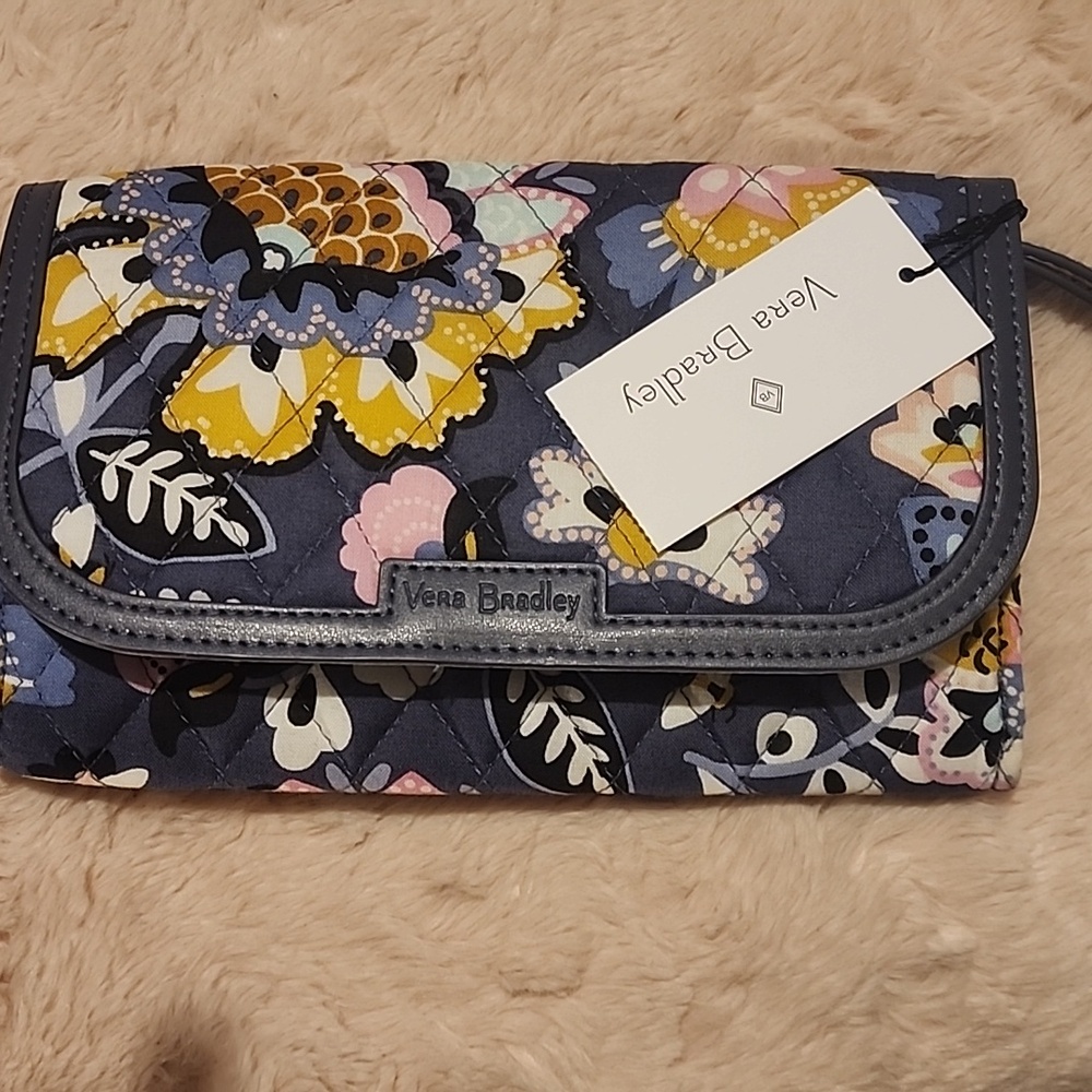Vera Bradley trimmed wristlet charmont meadows